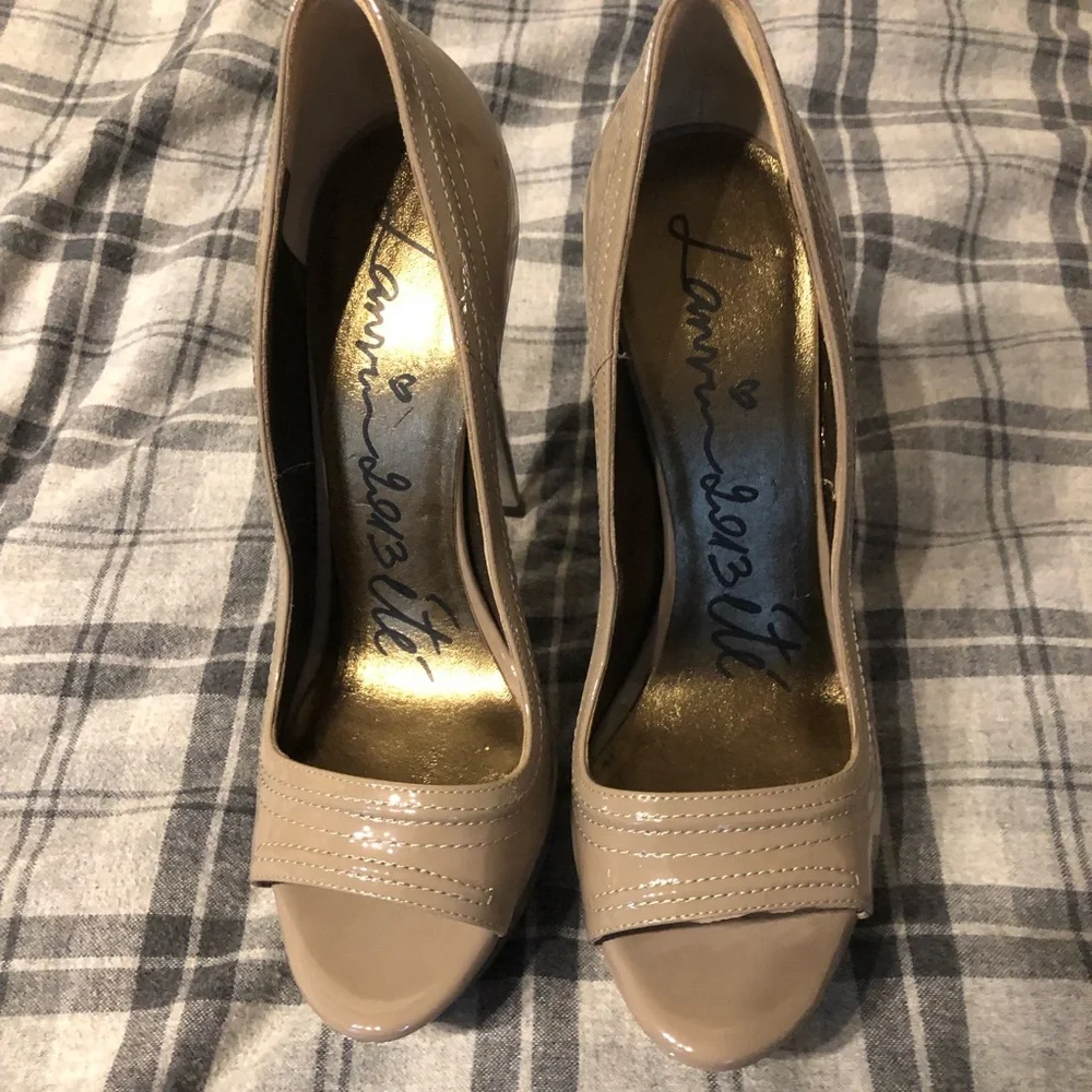 LANVIN Grey Patent leather pumps with metal heel - Picture 6 of 6